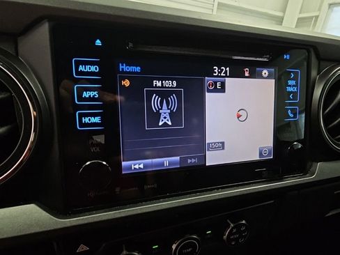 Used 2016 Toyota Tacoma TRD Off-Road w/ Towing Package AWD/4WD image 12