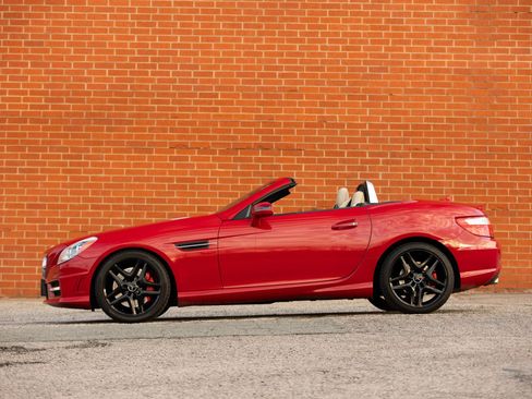 Used 2016 Mercedes-Benz SLK 350 image 11