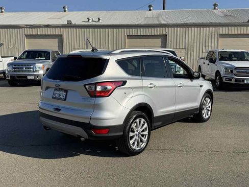 Used 2018 Ford Escape Titanium image 11