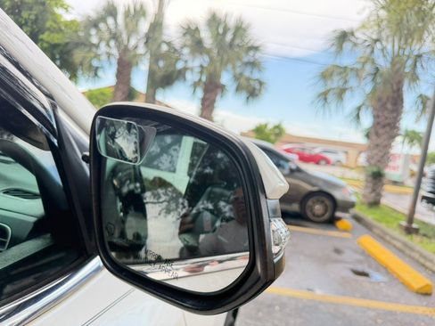 Used 2019 Toyota Highlander Limited Platinum FWD image 45
