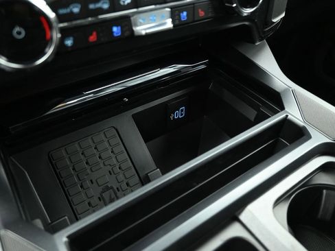 New 2026 Ford F250 Lariat w/ Black Appearance Package image 18