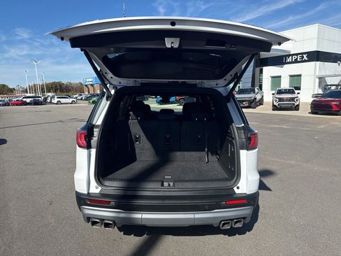 Used 2025 GMC Acadia Elevation FWD image 29