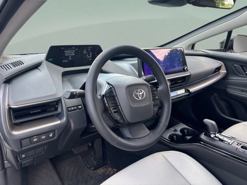 Used 2024 Toyota Prius XLE FWD image 20