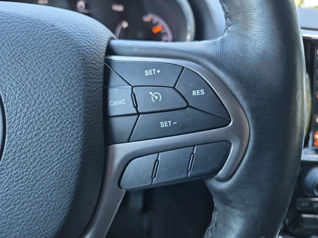 Used 2019 Jeep Grand Cherokee Limited AWD/4WD image 14