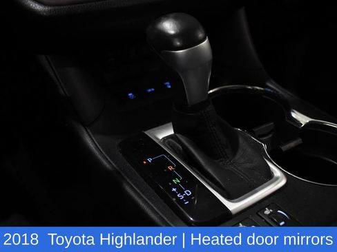 Used 2018 Toyota Highlander XLE AWD/4WD image 25