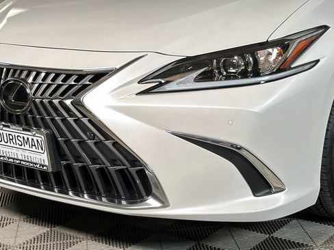 New 2025 Lexus ES 350 w/ Premium Package image 3