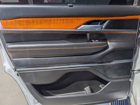 Used 2022 Jeep Grand Wagoneer Series III w/ Rear Seat Video Group 1 image 22