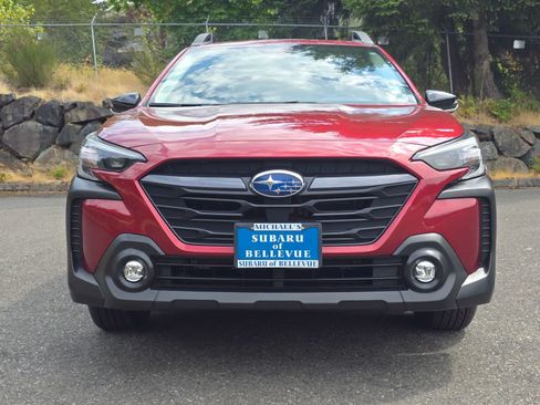 Certified 2025 Subaru Outback Premium AWD/4WD image 6