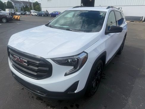 Used 2021 GMC Terrain SLE w/ Driver Convenience Package FWD image 7