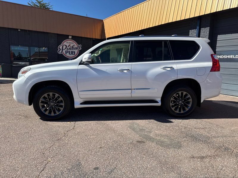Used 2013 Lexus GX 460 Premium AWD/4WD image 2
