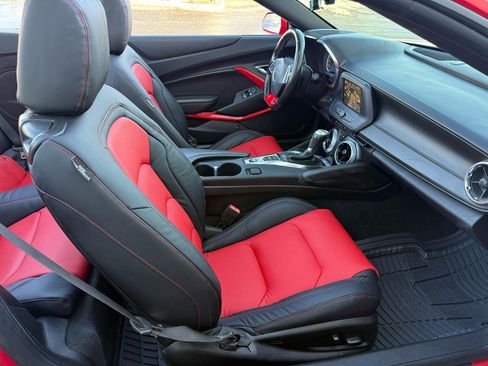 Used 2020 Chevrolet Camaro LT image 12