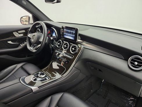 Used 2019 Mercedes-Benz GLC 300 image 21