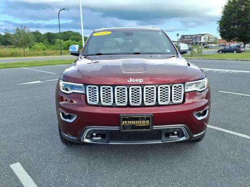 Used 2018 Jeep Grand Cherokee Limited AWD/4WD image 2