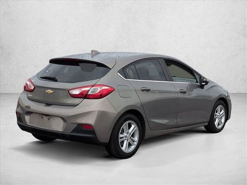 Used 2017 Chevrolet Cruze LT FWD image 5