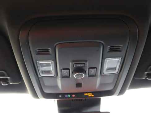 Used 2025 Chevrolet Tahoe Premier image 30