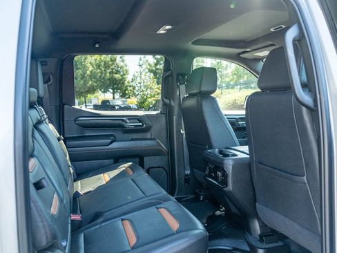 Used 2024 GMC Sierra 1500 AT4 w/ Technology Package AWD/4WD image 20