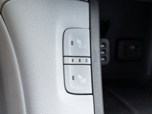 Used 2019 GMC Acadia SLT FWD image 24