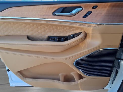 Used 2021 Jeep Grand Cherokee L Summit image 20