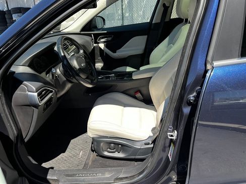 Used 2017 Jaguar F-PACE Prestige AWD/4WD image 17