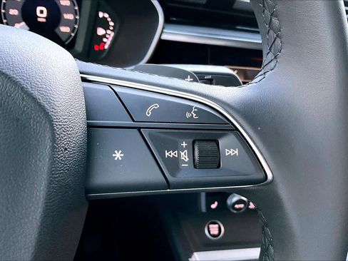 Used 2025 Audi Q3 2.0T Premium w/ Convenience Package image 24