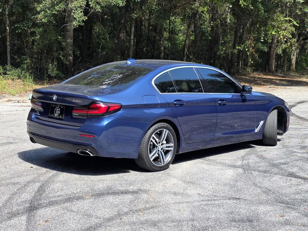Used 2021 BMW 530i xDrive w/ Premium Package AWD/4WD image 5