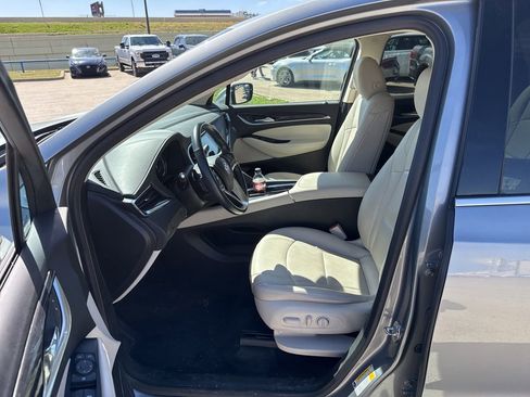 Used 2023 Buick Enclave Essence w/ Sport Touring Edition image 19