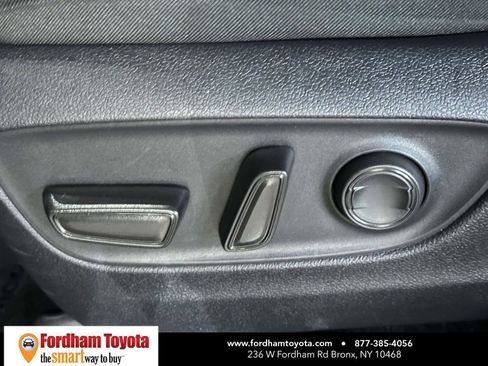 Used 2025 Toyota RAV4 XLE image 20