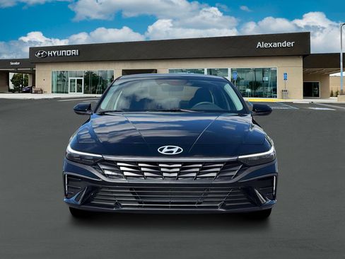 New 2026 Hyundai Elantra SE FWD image 12