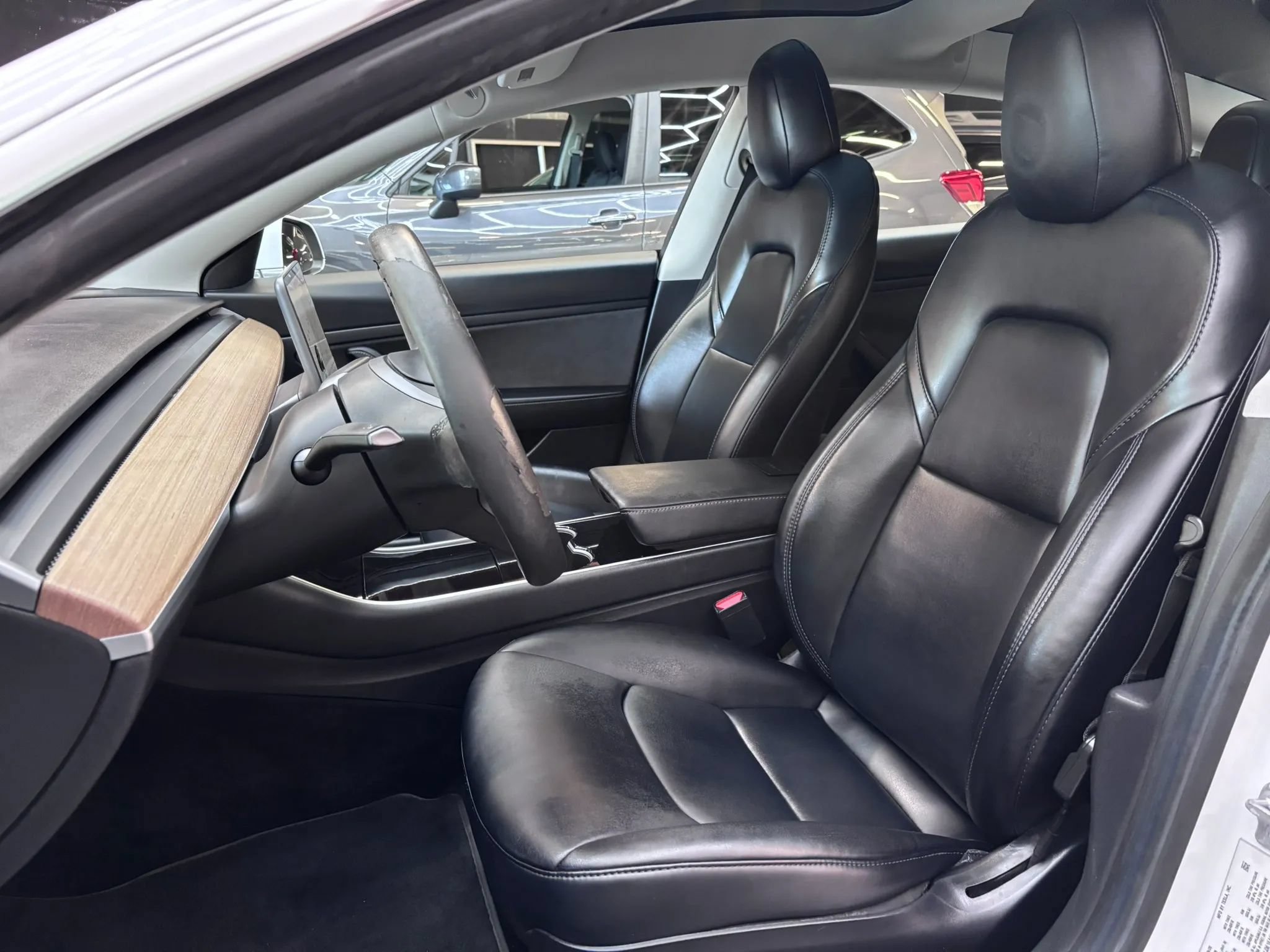 Used 2020 Tesla Model 3 Standard Range Plus RWD image 9