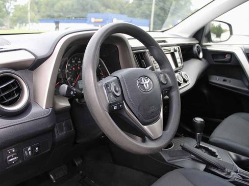 Used 2015 Toyota RAV4 LE FWD image 14