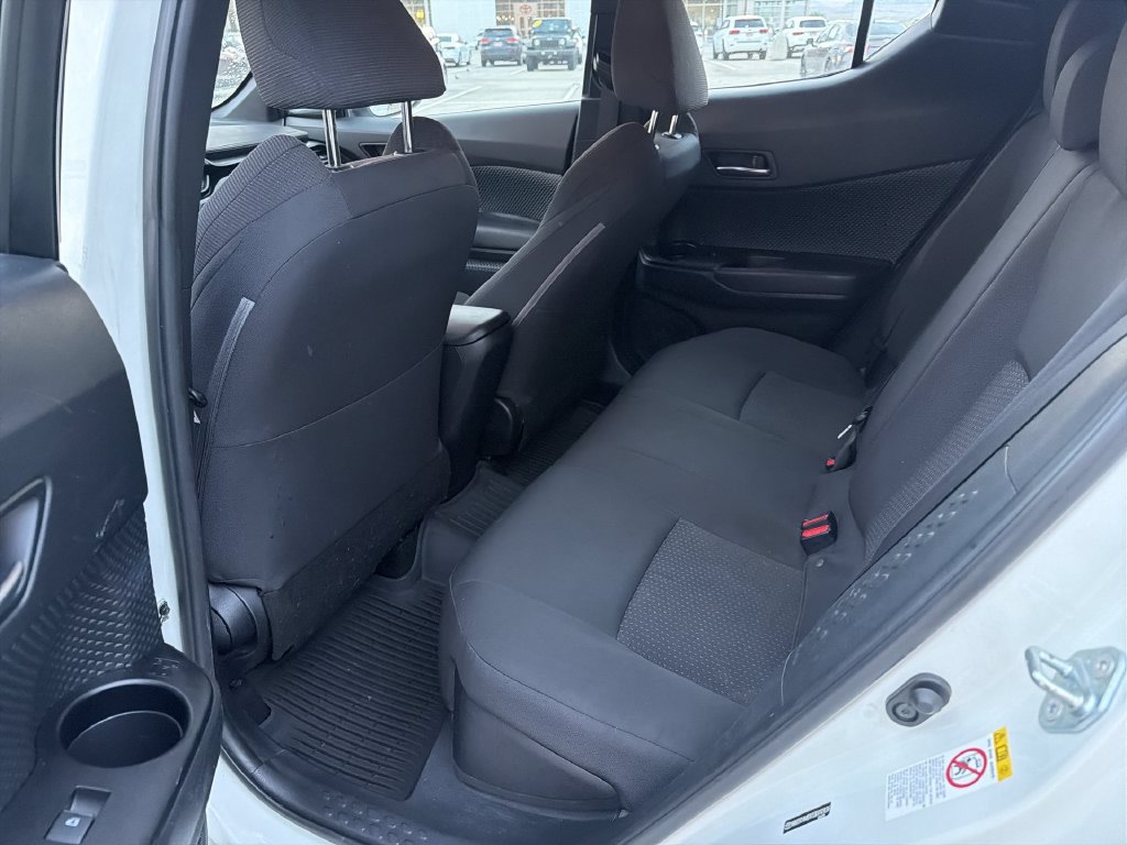 Used 2018 Toyota C-HR XLE FWD image 27