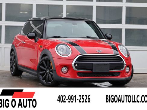 Used 2019 MINI Cooper 2-Door Hardtop image 1
