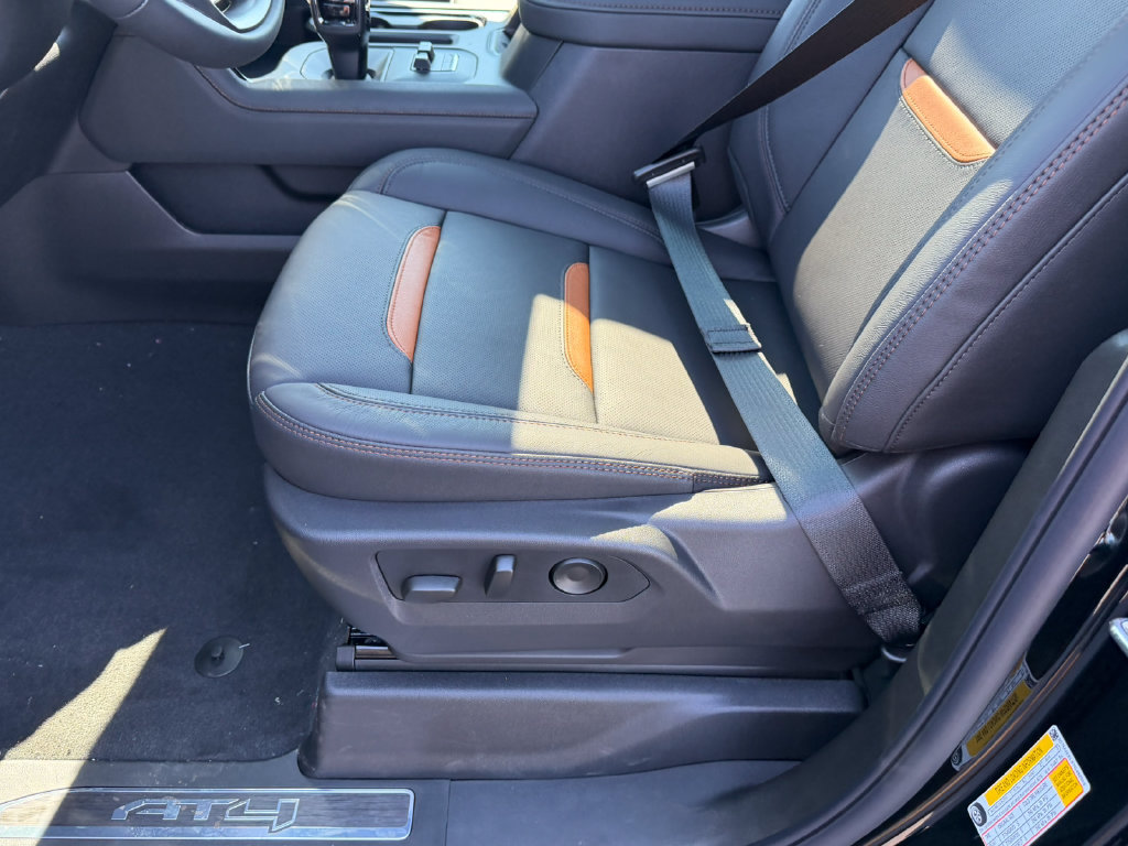 New 2026 GMC Sierra 1500 AT4 w/ AT4 Premium Package AWD/4WD image 29