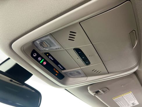 Used 2019 Buick Enclave Preferred w/ LPO, Luxury Package image 22