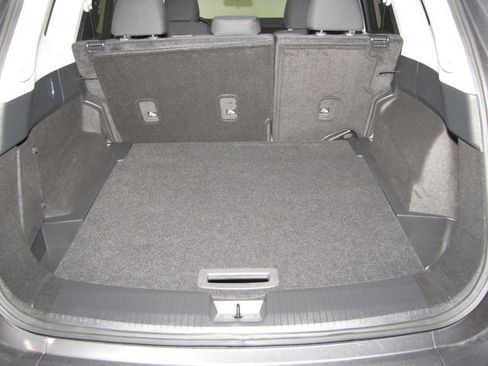 Used 2025 Nissan Rogue S FWD image 16