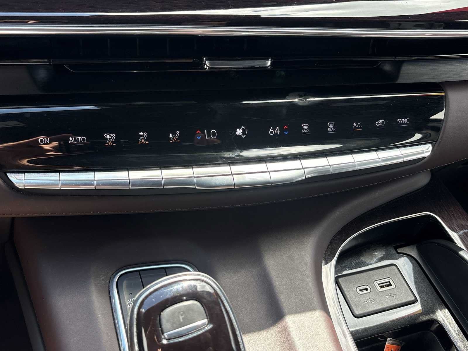 Used 2023 Cadillac Escalade Sport Platinum AWD/4WD image 18