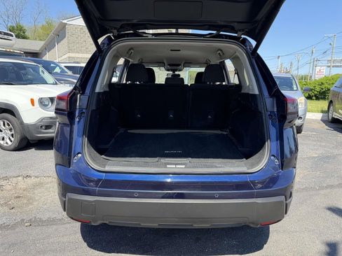 Used 2024 Nissan Rogue SV AWD/4WD image 17