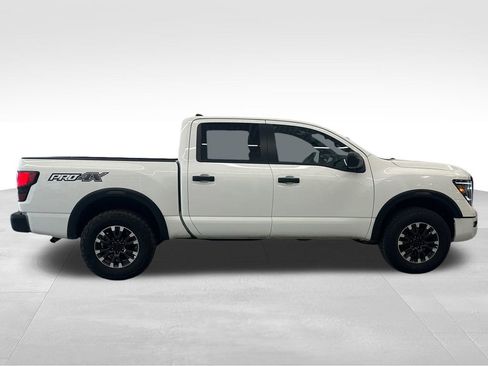 Used 2023 Nissan Titan PRO-4X image 6