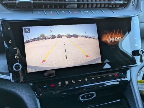 New 2026 Jeep Grand Cherokee Limited w/ Limited Altitude Package image 27