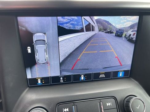 Used 2023 GMC Acadia AT4 w/ Technology Package AWD/4WD image 28