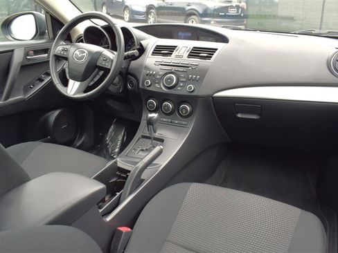 Used 2013 MAZDA MAZDA3 i Touring w/ Preferred Equipment Pkg FWD image 11