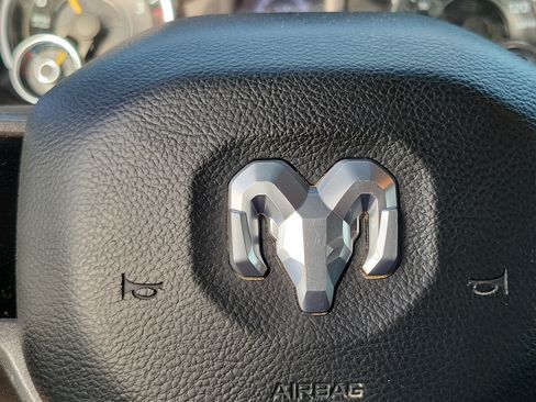 Used 2022 RAM 2500 Tradesman w/ Chrome Appearance Group AWD/4WD image 23