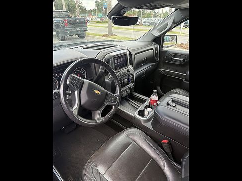 Used 2020 Chevrolet Silverado 1500 LTZ w/ LTZ Premium Package AWD/4WD image 11