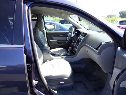 Used 2013 GMC Acadia SLT FWD image 9