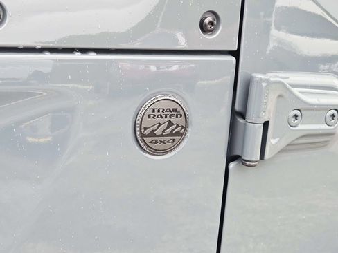 Used 2025 Jeep Wrangler Unlimited Sport AWD/4WD image 23