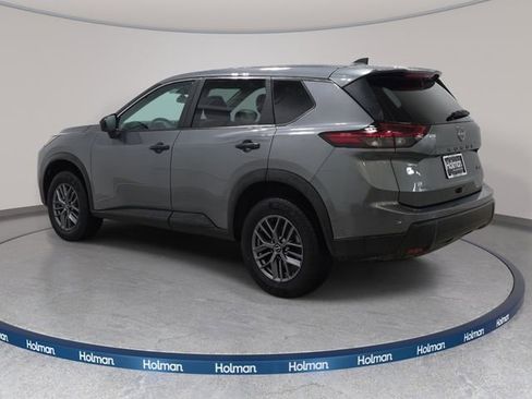 Used 2024 Nissan Rogue S AWD/4WD image 8