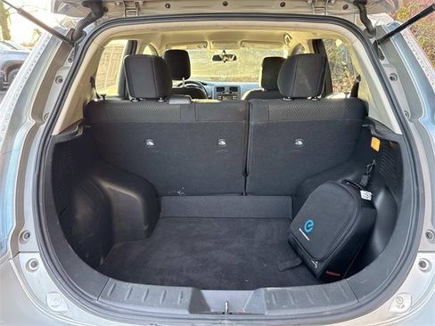 Used 2013 Nissan Leaf S w/ Charger Pkg image 11