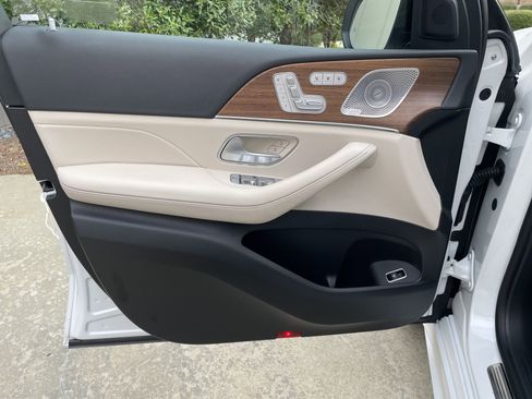 Certified 2025 Mercedes-Benz GLE 450 4MATIC image 16