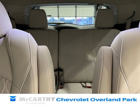 Used 2022 Buick Enclave Avenir w/ Avenir Technology Package AWD/4WD image 31