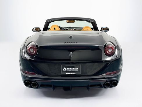 Used 2017 Ferrari California T RWD image 6